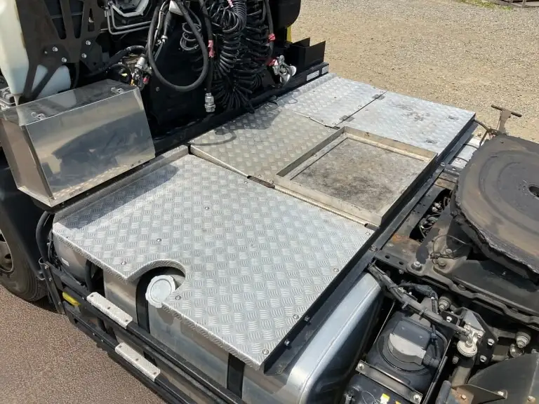いすゞ ギガ 大型 トラクター ハイルーフ 1デフの中古トラック画像7