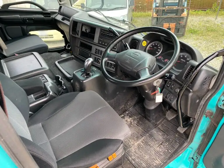 日野 プロフィア 大型 トラクター ハイルーフ 2デフの中古トラック画像11