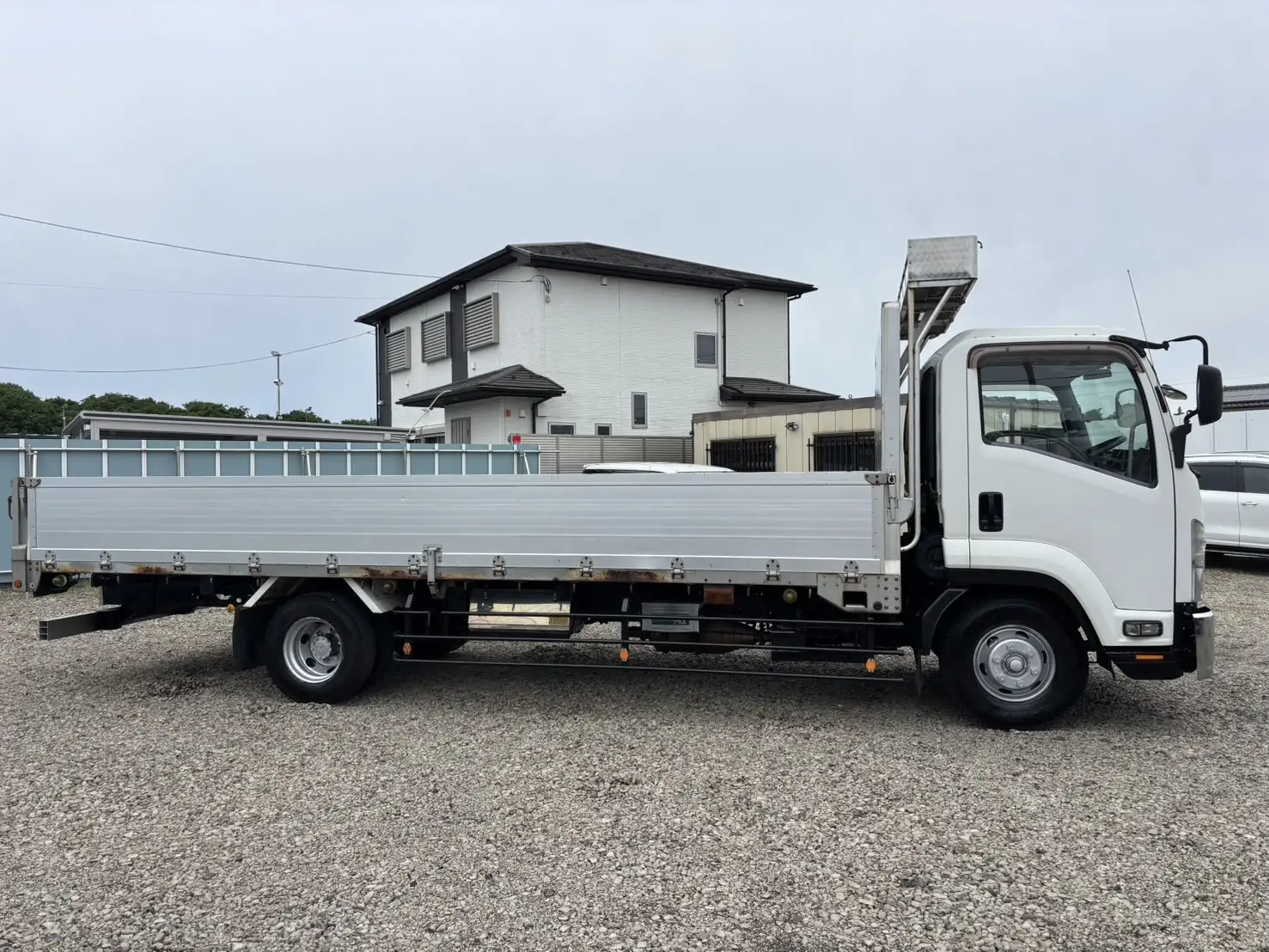 いすゞ フォワード 中型/増トン 平ボディ アルミブロック TKG-FRR90S2の中古トラック画像3