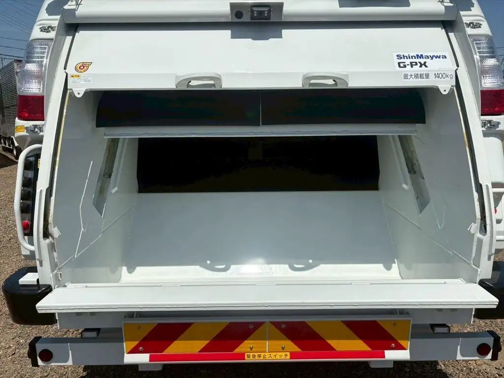 三菱 ファイター 中型/増トン パッカー車 プレス式 ベッドの中古トラック画像11