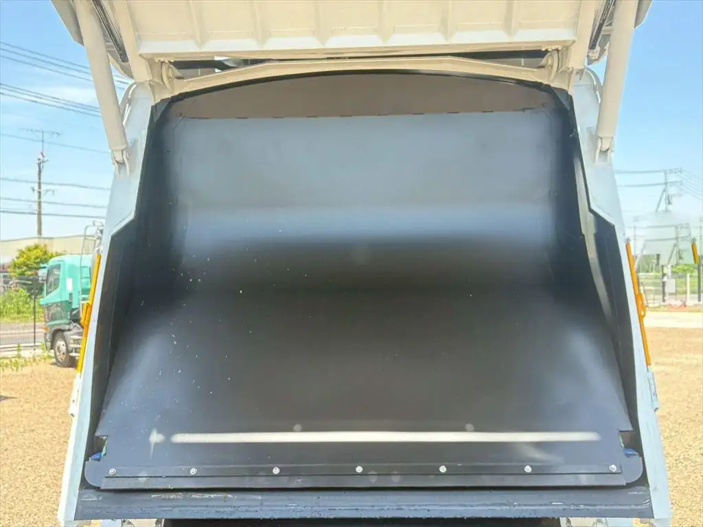 三菱 ファイター 中型/増トン パッカー車 プレス式 ベッドの中古トラック画像7