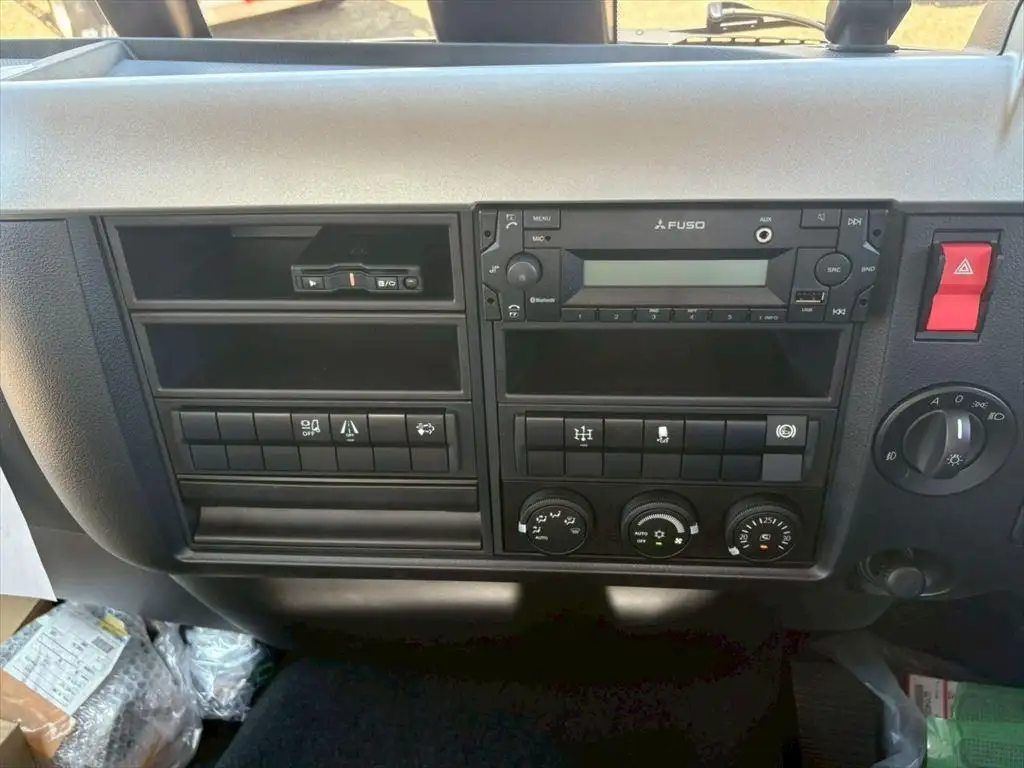 三菱 ファイター 中型/増トン パッカー車 プレス式 ベッドの中古トラック画像15