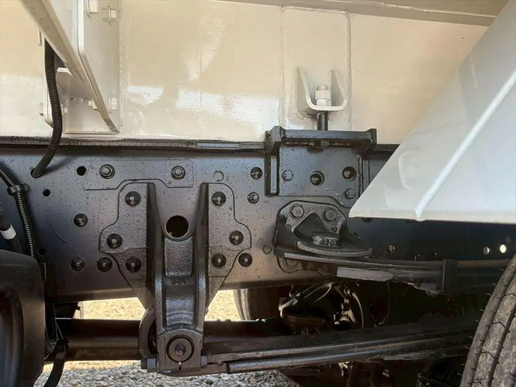 三菱 ファイター 中型/増トン パッカー車 プレス式 ベッドの中古トラック画像18