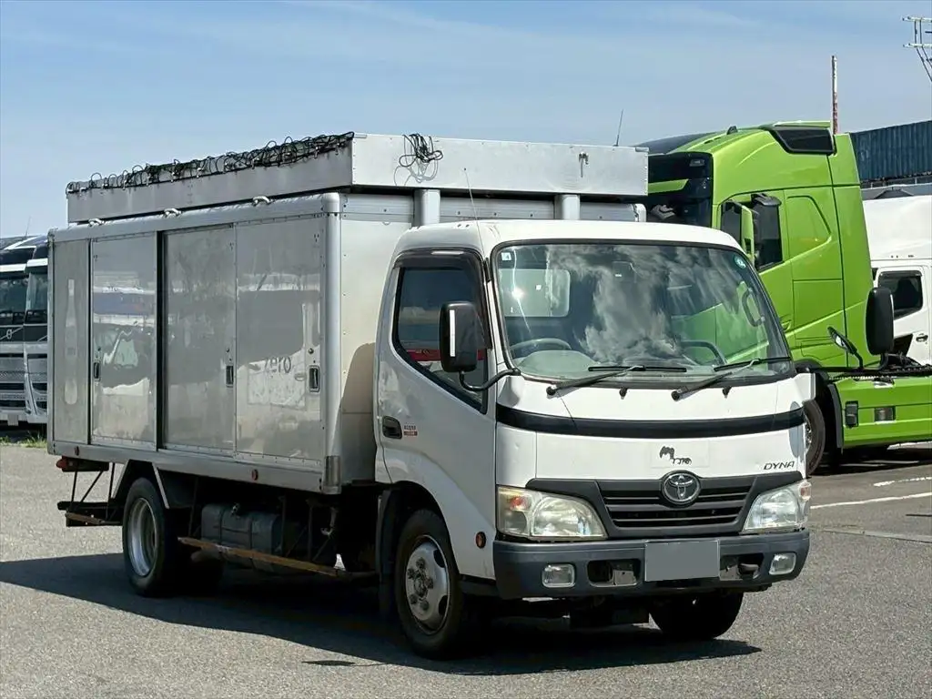 日野 デュトロ 小型 アルミバン ボトルカー サイドドアの中古トラック画像2