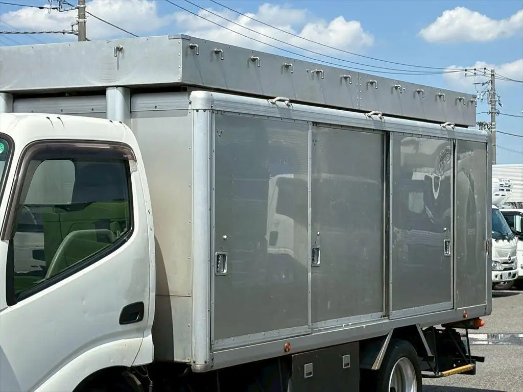 日野 デュトロ 小型 アルミバン ボトルカー サイドドアの中古トラック画像5