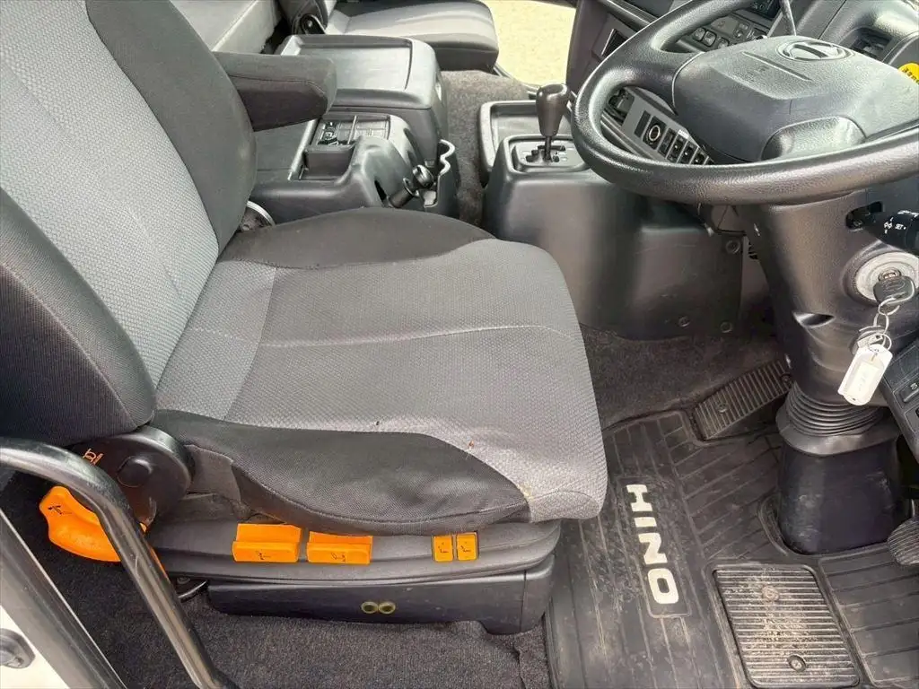 日野 プロフィア 大型 トラクター ハイルーフ 1デフの中古トラック画像12