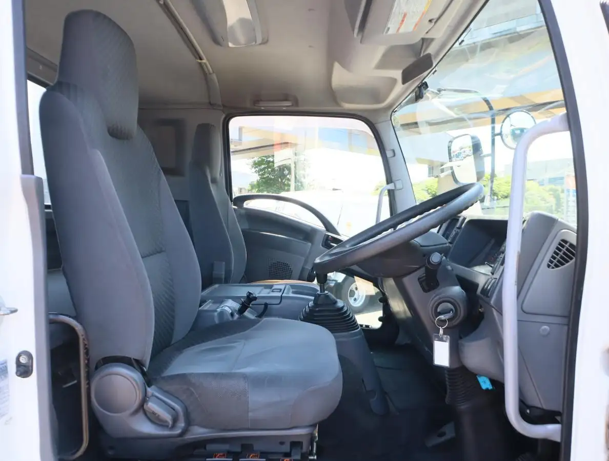 いすゞ フォワード 中型/増トン 平ボディ ベッド LPG-FTR90S2の中古トラック画像12