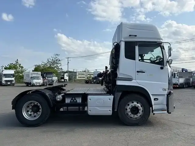 日産UD クオン 大型 トラクター ハイルーフ 1デフの中古トラック画像3