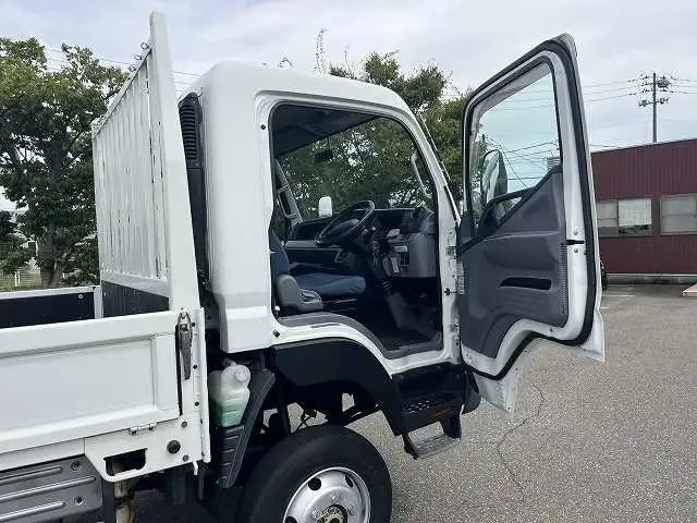 三菱 キャンター 小型 平ボディ TKG-FGB70 H26の中古トラック画像11