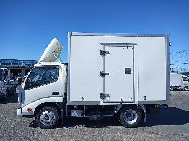 日野 デュトロ 小型 アルミバン サイドドア 2RG-XZU605Mの中古トラック画像5