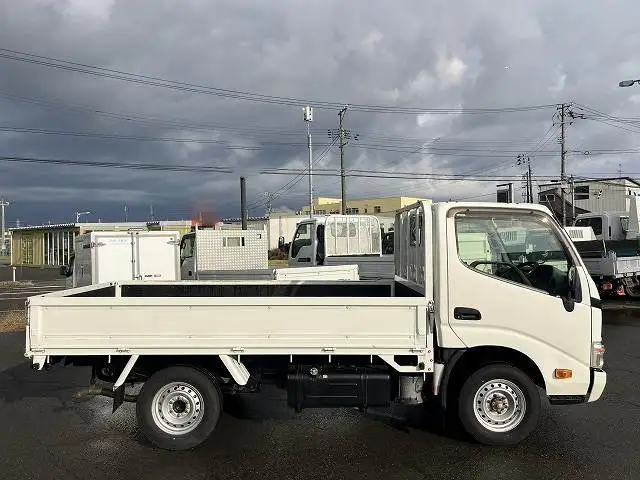 トヨタ トヨエース 小型 平ボディ LDF-KDY281 H27の中古トラック画像2