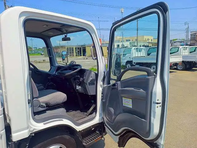 マツダ タイタン 小型 平ボディ 2RG-LMS88AR R2の中古トラック画像11