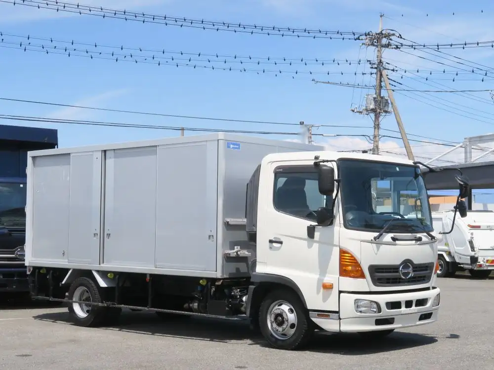 日野 レンジャー 中型/増トン アルミバン サイドドア TKG-FC9JGAAの中古トラック画像2