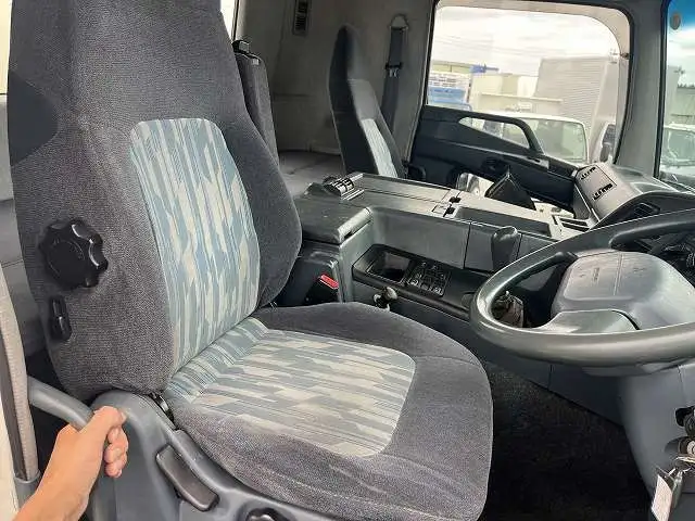 三菱 スーパーグレート 大型 タンク車 ローリー KL-FT50JNYの中古トラック画像16