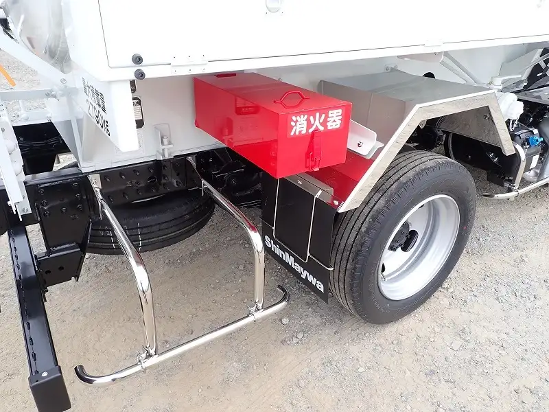 三菱 キャンター 小型 タンク車 ローリー 2RG-FGA50の中古トラック画像18