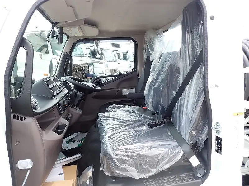 三菱 キャンター 小型 タンク車 ローリー 2RG-FGA50の中古トラック画像11