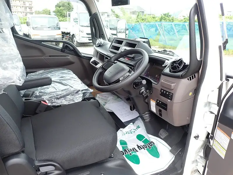 三菱 キャンター 小型 タンク車 ローリー 2RG-FGA50の中古トラック画像12
