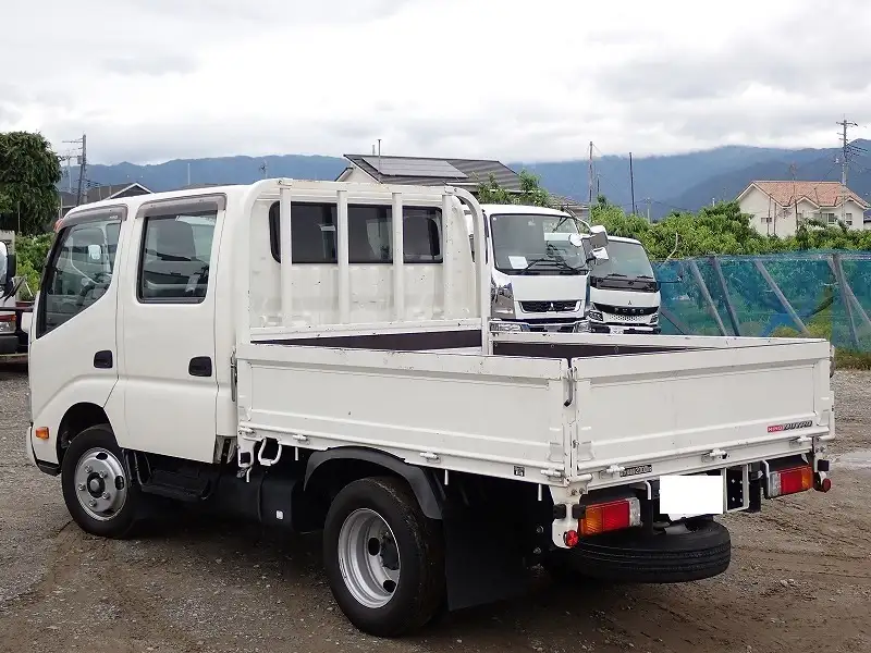 日野 デュトロ 小型 平ボディ Wキャブ 2RG-XZU605Mの中古トラック画像6