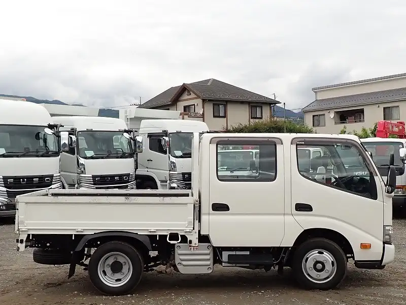 日野 デュトロ 小型 平ボディ Wキャブ 2RG-XZU605Mの中古トラック画像3