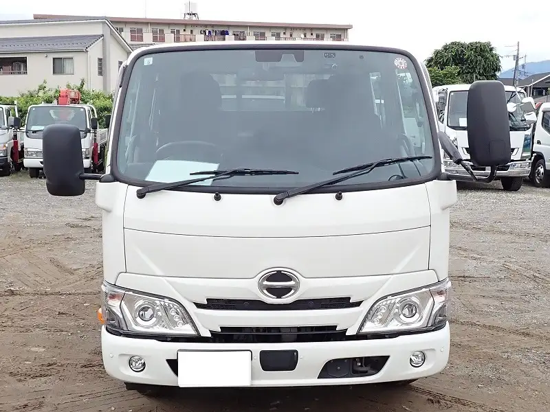 日野 デュトロ 小型 平ボディ Wキャブ 2RG-XZU605Mの中古トラック画像2