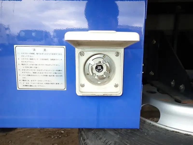 いすゞ エルフ 小型 冷凍冷蔵 低温 パワーゲートの中古トラック画像10