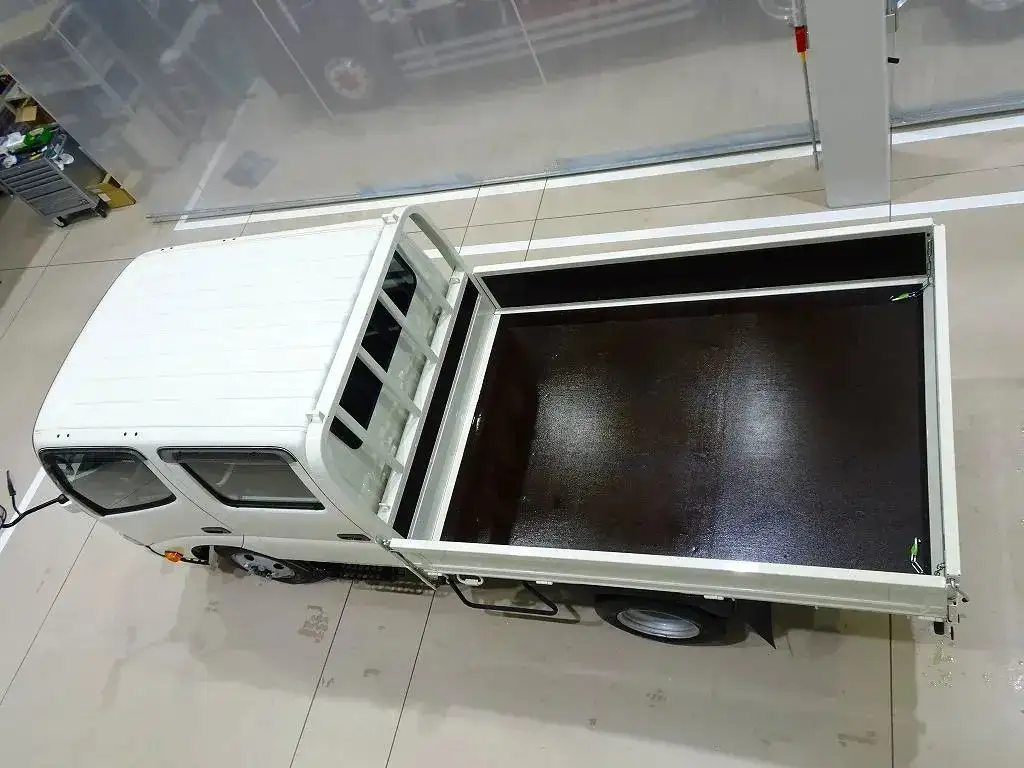 日野 デュトロ 小型 平ボディ Wキャブ 2DG-XZU685Mの中古トラック画像5