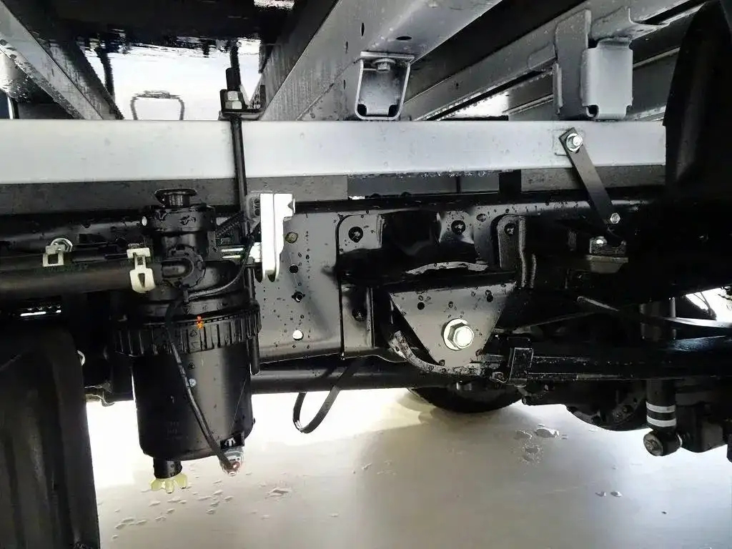 日野 デュトロ 小型 平ボディ Wキャブ 2DG-XZU685Mの中古トラック画像像17