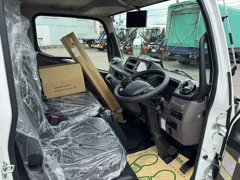 三菱 キャンター 小型 タンク車 バキューム 2RG-FEAV0の中古トラック画像11