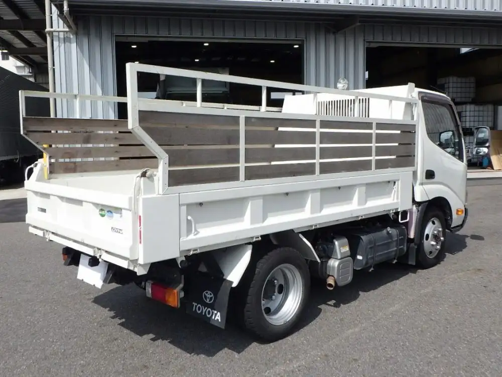 日野 デュトロ 小型 ダンプ カスタム TKG-XZU675Dの中古トラック画像3