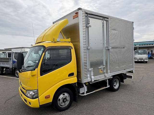 日野 デュトロ 小型 アルミバン シャッター式 TKG-XZU605M の中古トラック【車両No.165372】