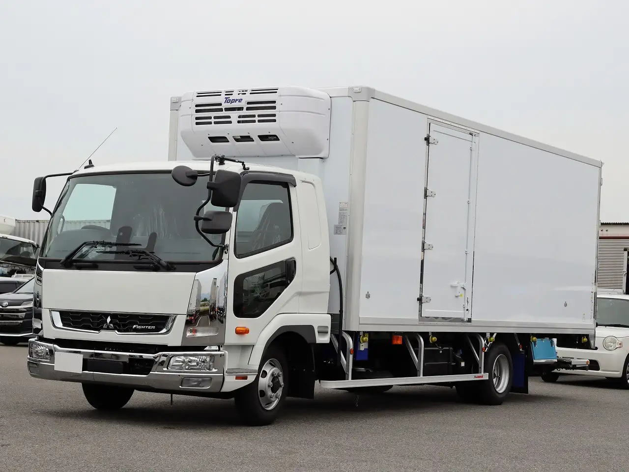 三菱 ファイター 中型/増トン 冷凍冷蔵 パワーゲート スタンバイの中古トラック画像1