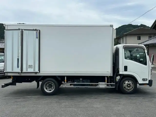 いすゞ エルフ 小型 冷凍冷蔵 中温 2室の中古トラック画像5
