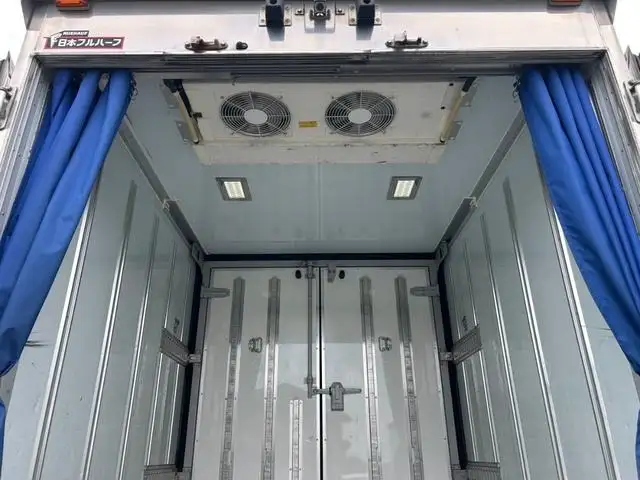 いすゞ エルフ 小型 冷凍冷蔵 中温 2室の中古トラック画像8