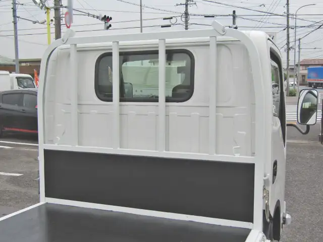 いすゞ エルフ 小型 平ボディ 2RG-NJR88AF R6の中古トラック画像7