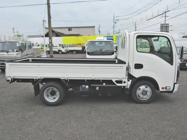 いすゞ エルフ 小型 平ボディ 2RG-NJR88AF R6の中古トラック画像3