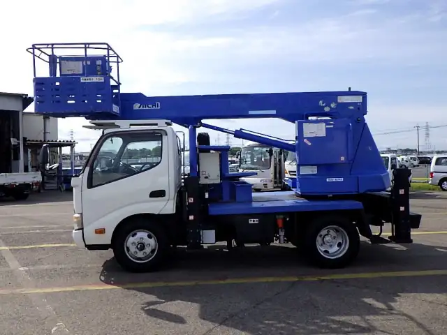 トヨタ ダイナ 小型 高所・建柱車 高所作業車 TKG-XZU600Hの中古トラック画像4
