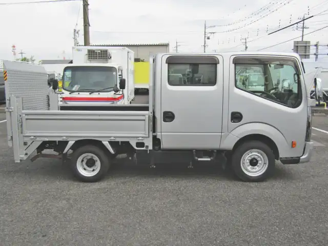 日産 アトラス 小型 平ボディ Wキャブ パワーゲートの中古トラック画像3