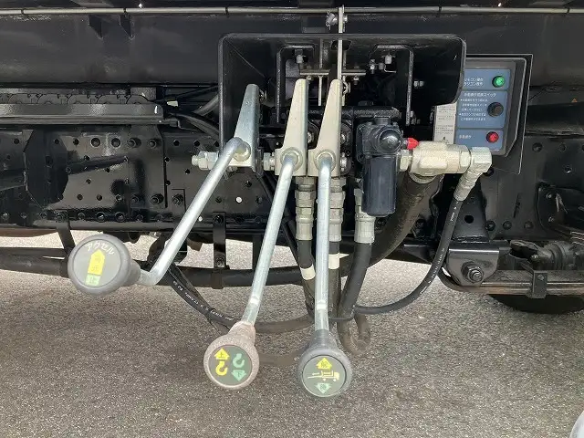 いすゞ エルフ 小型 車両重機運搬 ラジコン ウインチの中古トラック画像16