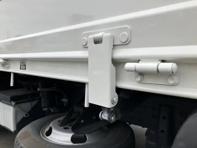 トヨタ ダイナ 小型 平ボディ 床鉄板 2RG-XZC605の中古トラック画像8