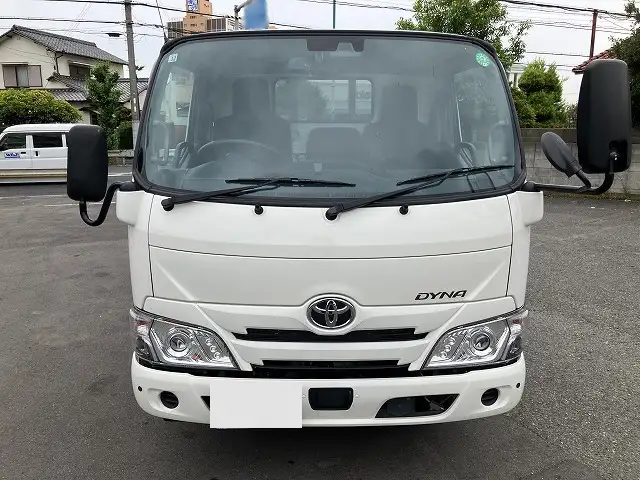 トヨタ ダイナ 小型 平ボディ 床鉄板 2RG-XZC605の中古トラック画像2