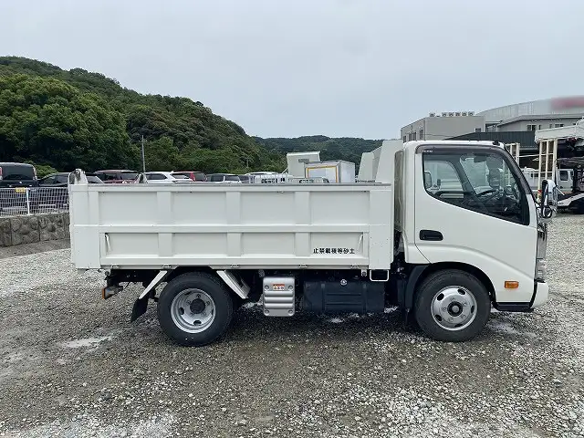 日野 デュトロ 小型 ダンプ 土砂禁 ステンレス張りの中古トラック画像2