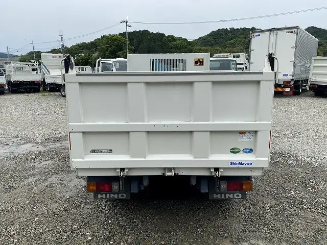 日野 デュトロ 小型 ダンプ 土砂禁 ステンレス張りの中古トラック画像4