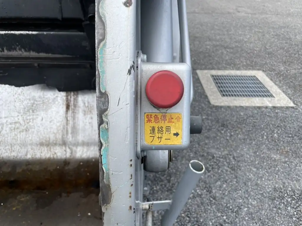 三菱 キャンター 小型 パッカー車 プレス式 PDG-FE73Dの中古トラック画像11