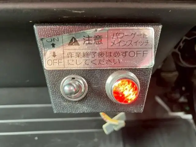 いすゞ エルフ 小型 平ボディ パワーゲート の中古トラック画像12