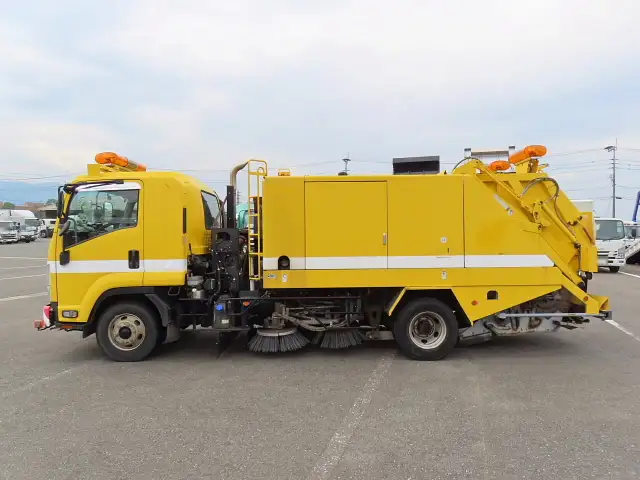 いすゞ フォワード 中型/増トン タンク車 その他 2PG-FRR90T2の中古トラック画像7