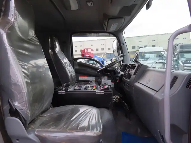 いすゞ フォワード 中型/増トン タンク車 その他 2PG-FRR90T2の中古トラック画像14