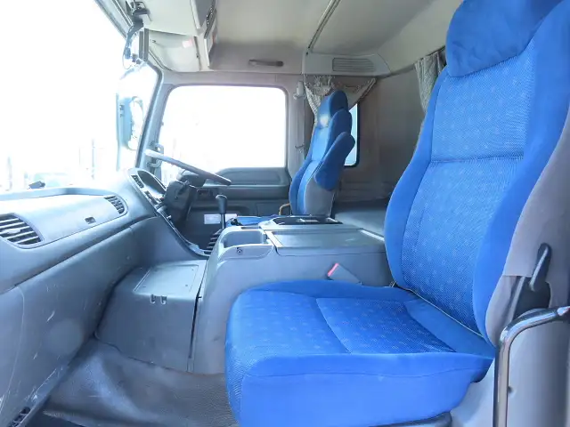 いすゞ ギガ 大型 タンク車 バルク QKG-CYM77AMの中古トラック画像12