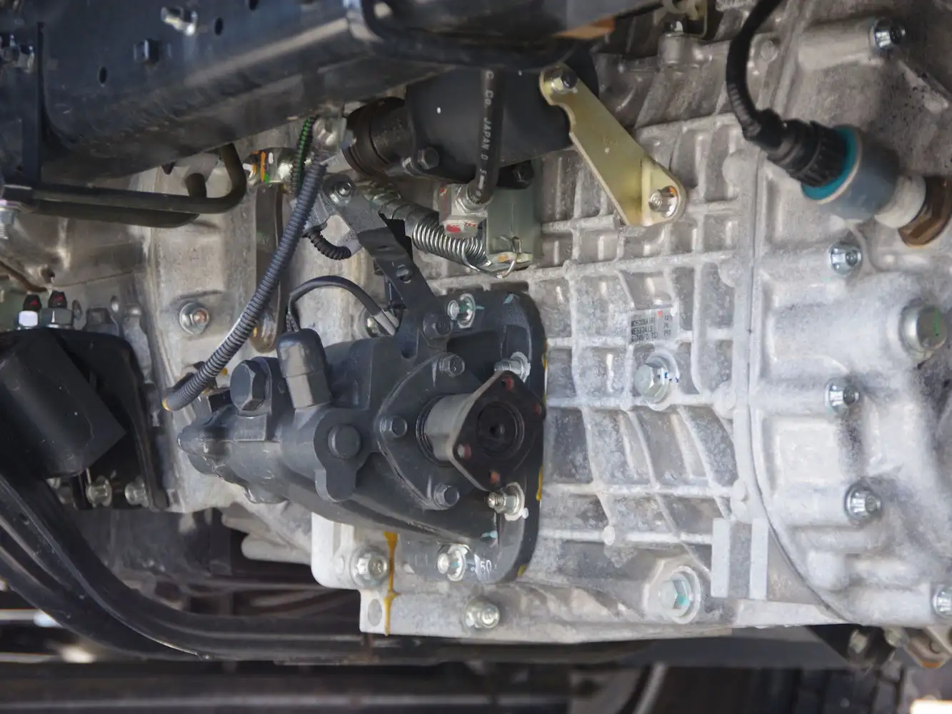 三菱 ファイター 中型/増トン 平ボディ ベッド 2KG-FK62FZの中古トラック画像15