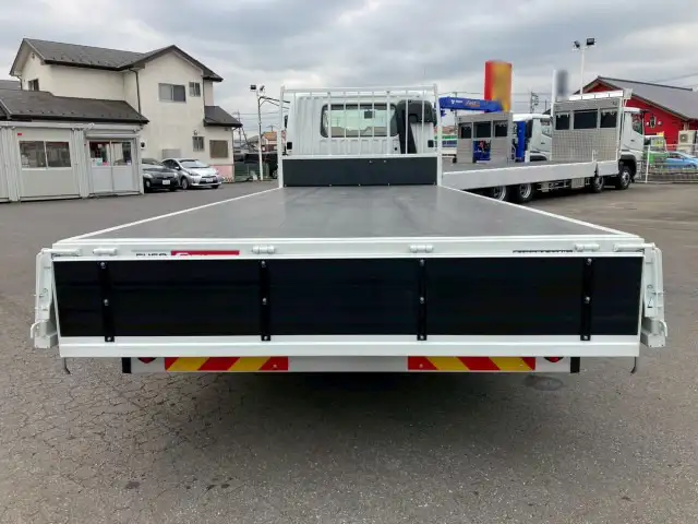 三菱 ファイター 中型/増トン 平ボディ ベッド 2KG-FK62Fの中古トラック画像7