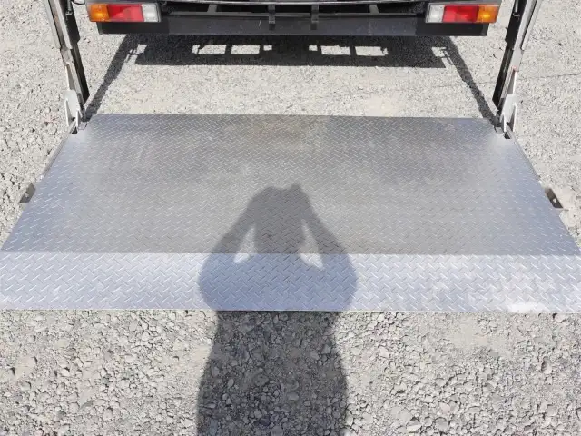 三菱 キャンター 小型 アルミバン パワーゲート サイドドアの中古トラック画像8